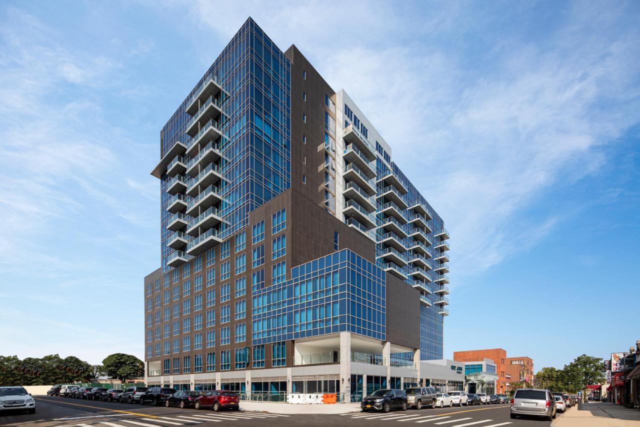 Four Points By Sheraton Flushing New York Exterior photo